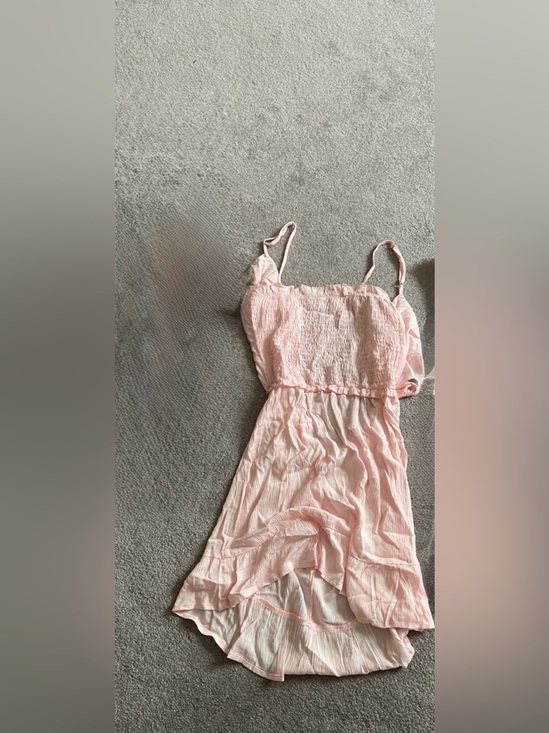 Dresses & Skirts - Women's Pink short dress with a tie in the back